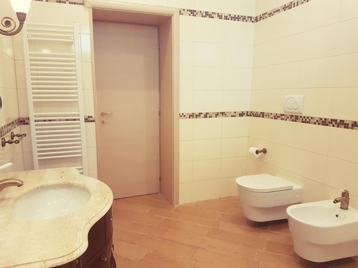 Airport Rooms - Bari Exterior photo